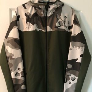 Nike windbreaker Medium